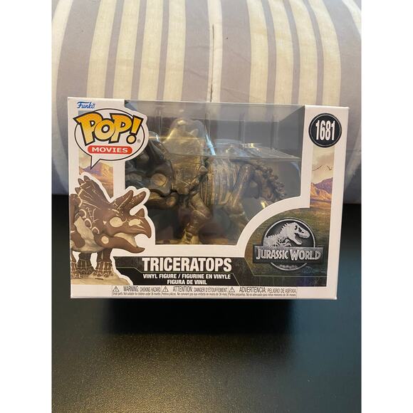 Funko Pop Movies:  Jurassic World - Triceratops - Picture 1 of 6